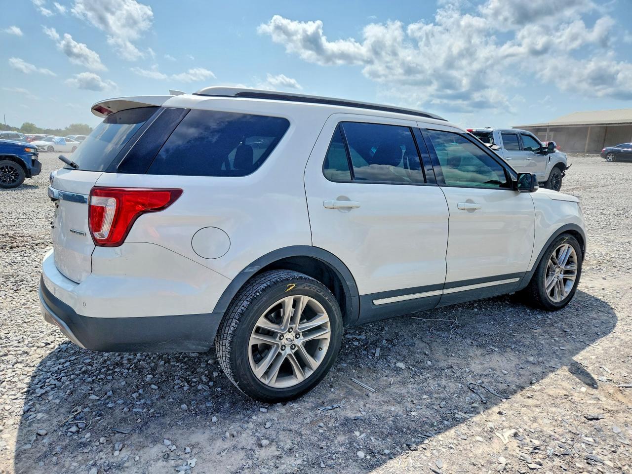 2019 FORD EXPLORER XLT — снимка 3