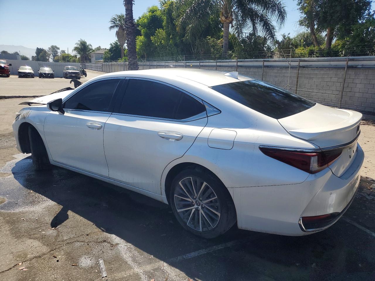 2023 LEXUS ES 300H BASE — снимка 2