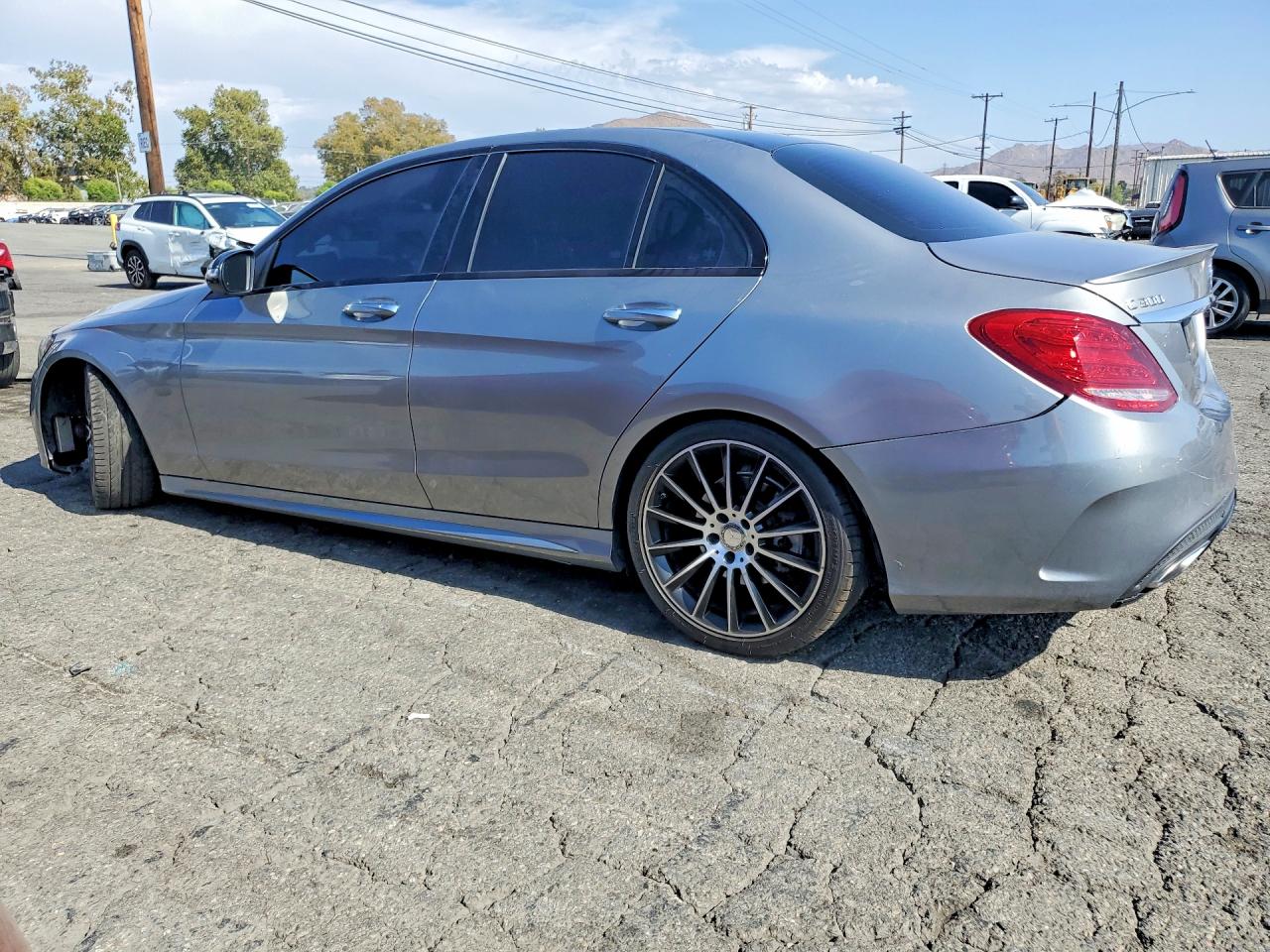 2016 MERCEDES-BENZ C 300 — снимка 2