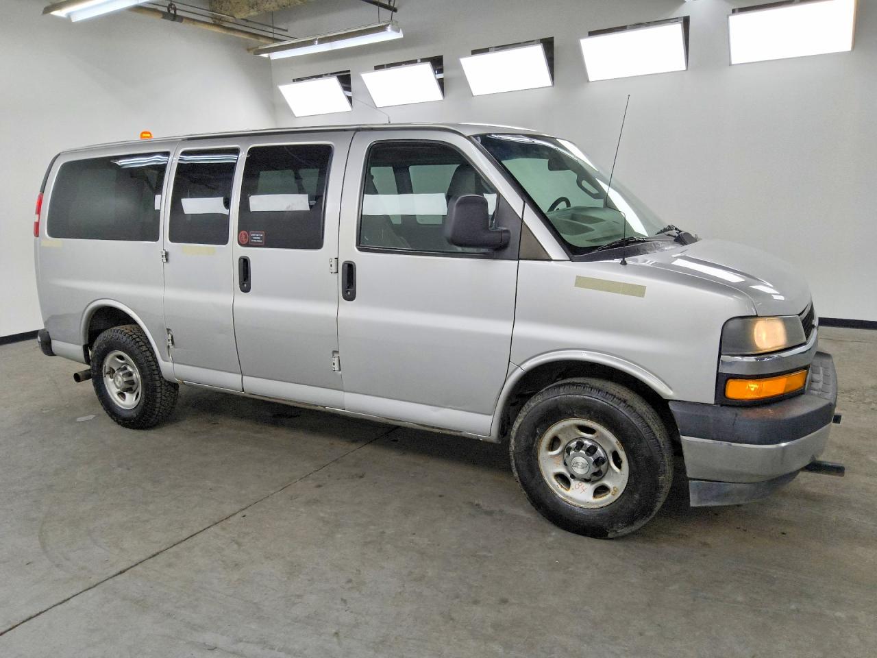 2018 CHEVROLET EXPRESS G2500 LT — снимка 4