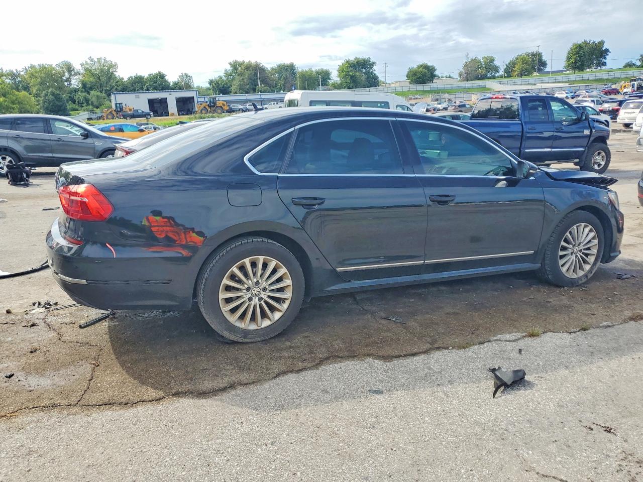 2016 VOLKSWAGEN PASSAT SE — снимка 3