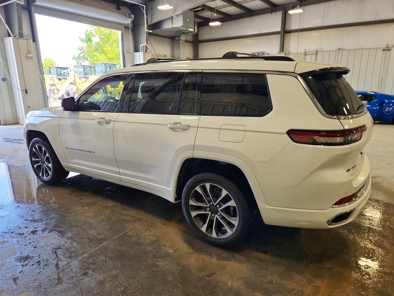 2022 JEEP GRAND CHEROKEE L OVERLAND — снимка 2