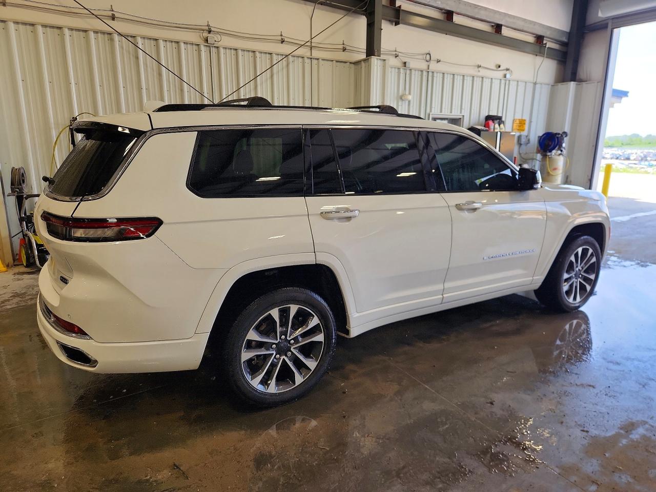 2022 JEEP GRAND CHEROKEE L OVERLAND — снимка 3