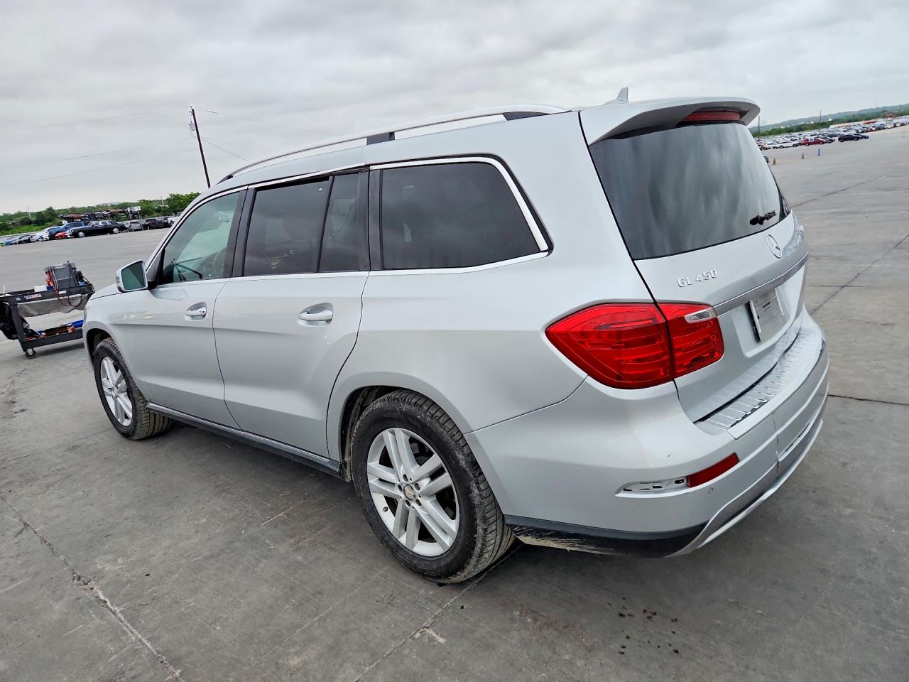 2013 MERCEDES-BENZ GL 450 4MATIC — снимка 2