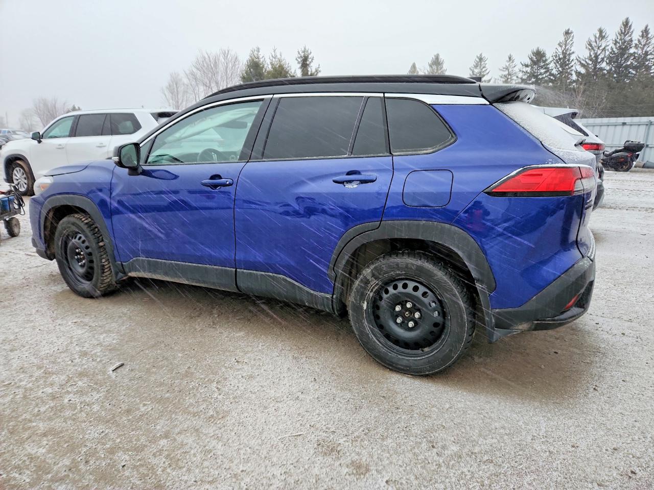 2025 TOYOTA COROLLA CROSS LE — снимка 2