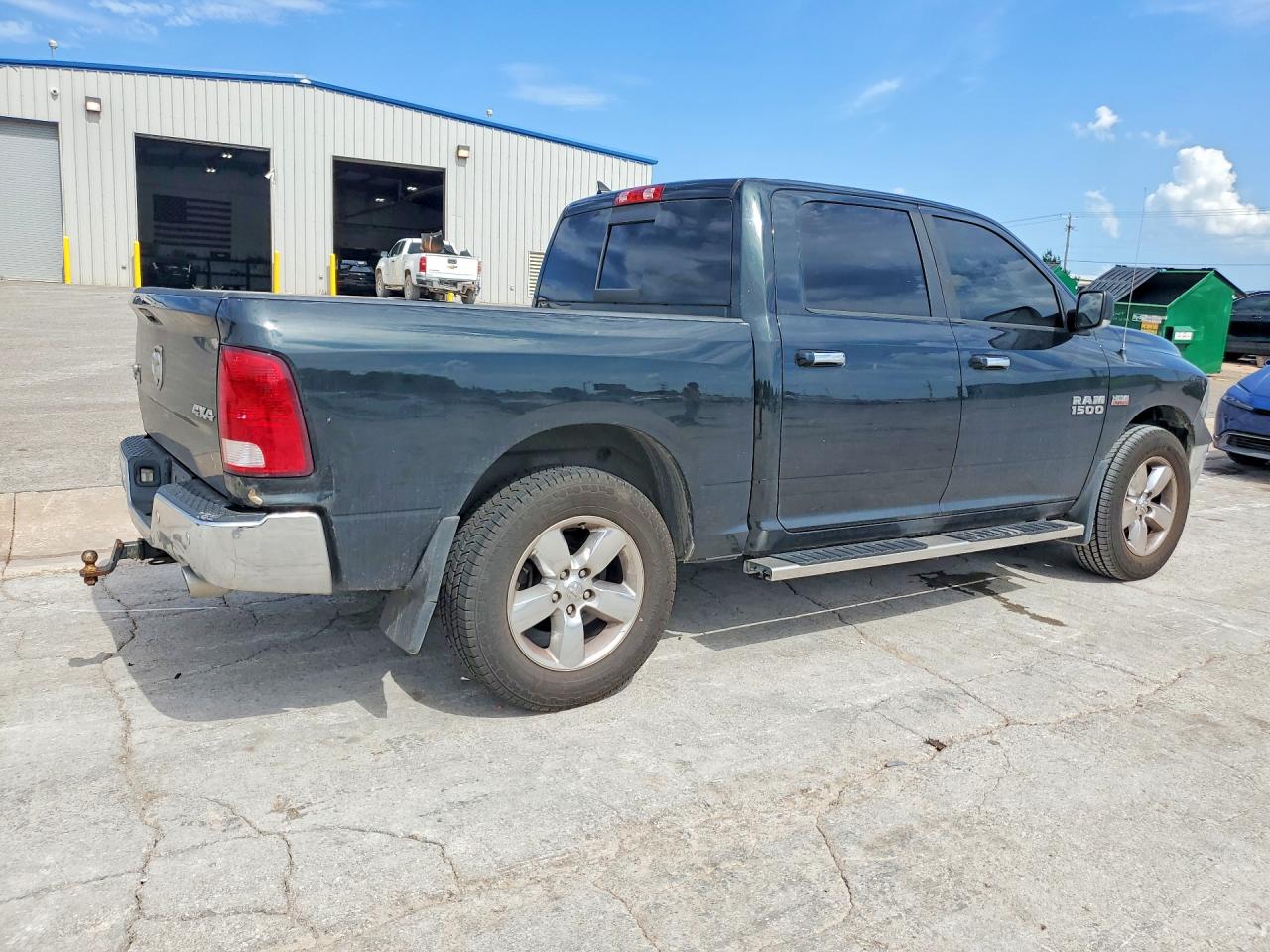 2016 RAM 1500 SLT — снимка 3