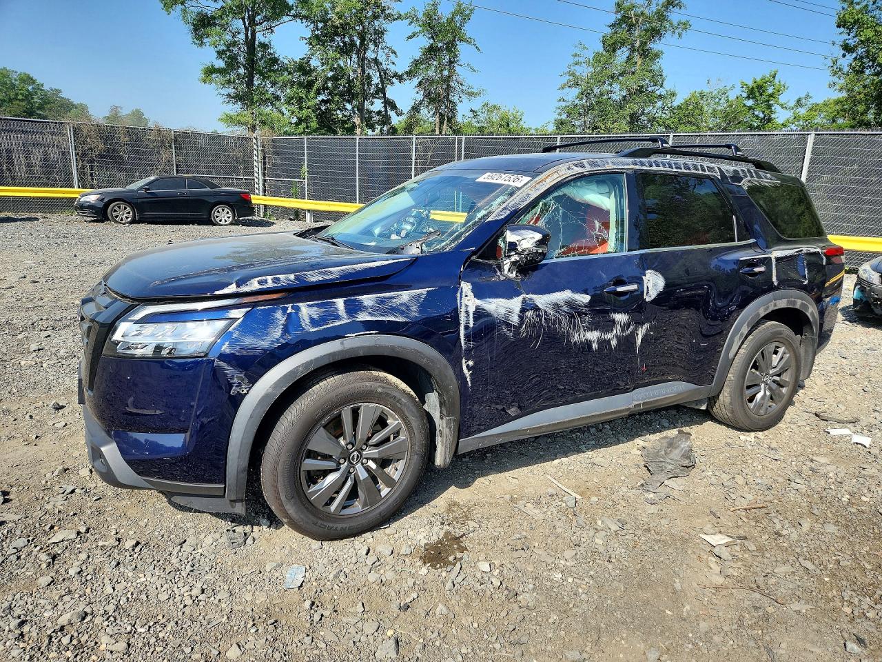 2022 NISSAN PATHFINDER SV