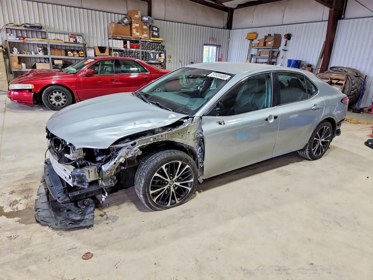 2019 TOYOTA CAMRY SE