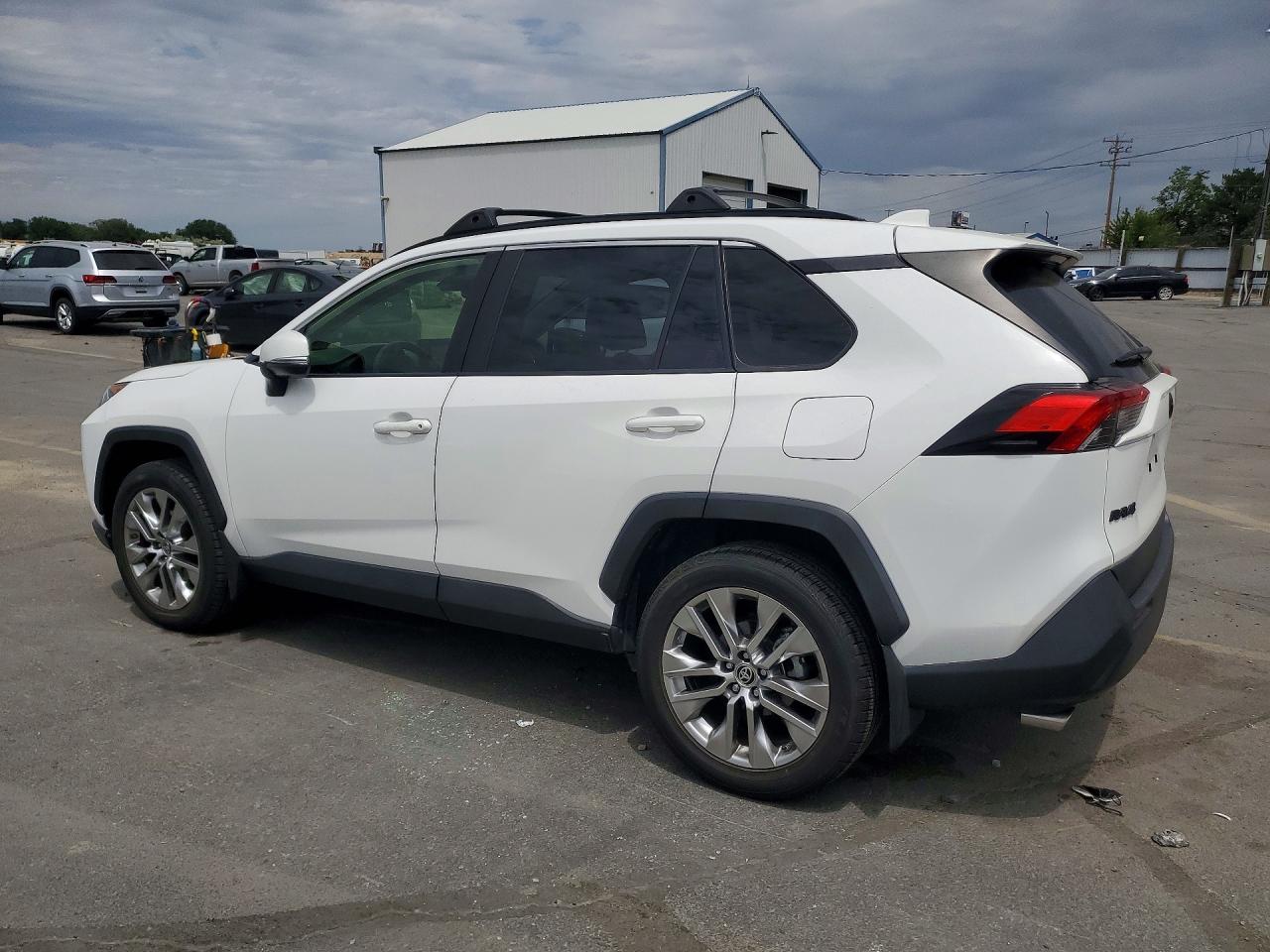 2019 TOYOTA RAV4 XLE PREMIUM — снимка 2