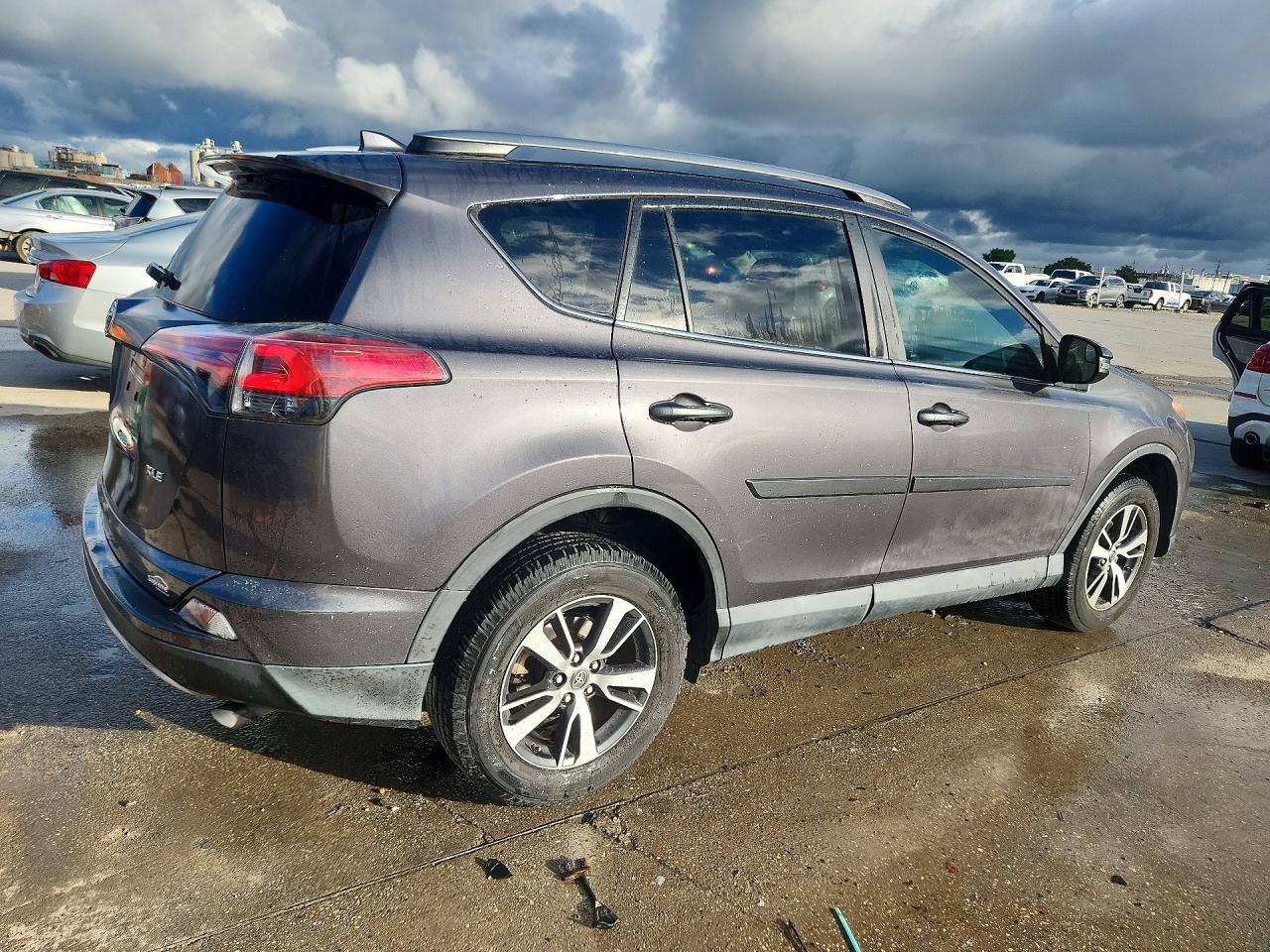 2017 TOYOTA RAV4 XLE — снимка 3