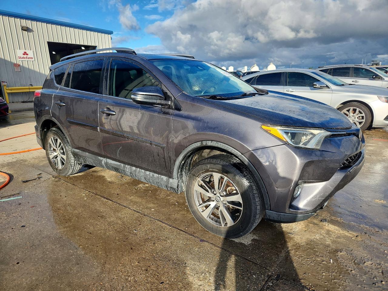 2017 TOYOTA RAV4 XLE — снимка 4