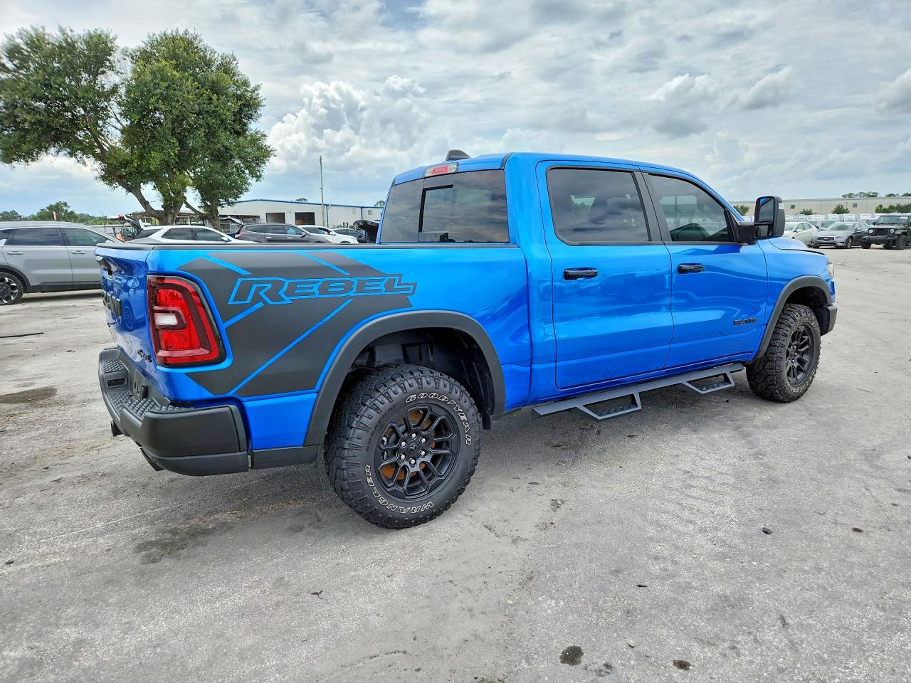 2025 RAM 1500 REBEL — снимка 3