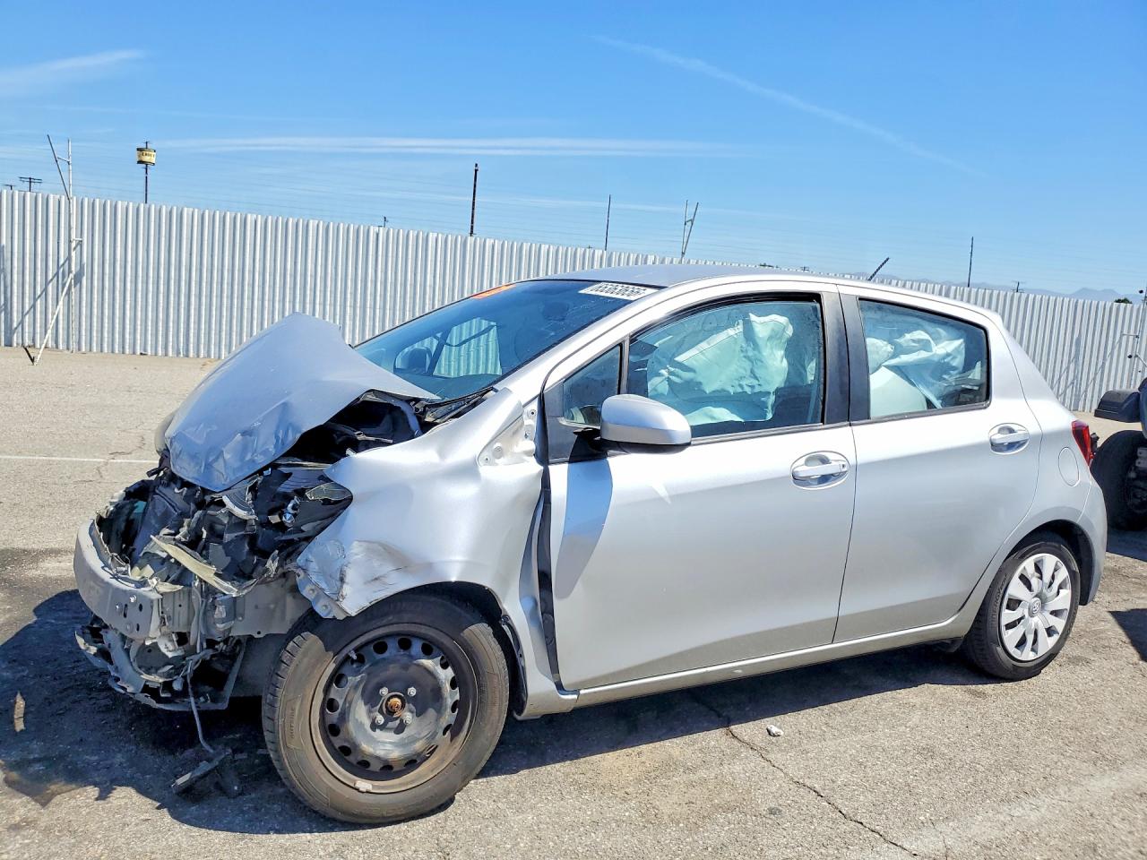 2016 TOYOTA YARIS 5-DOOR L