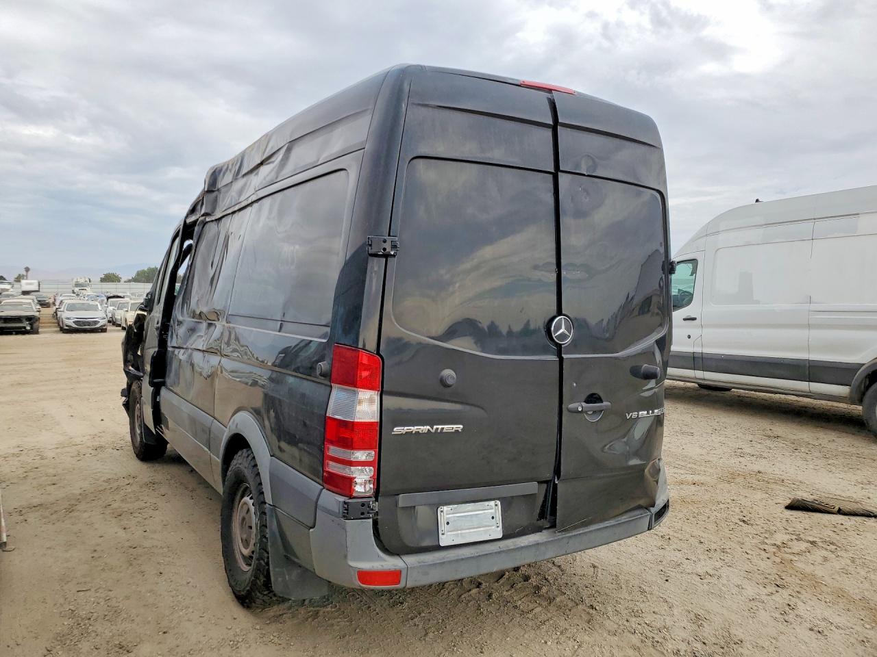 2015 MERCEDES-BENZ SPRINTER 2500 — снимка 2