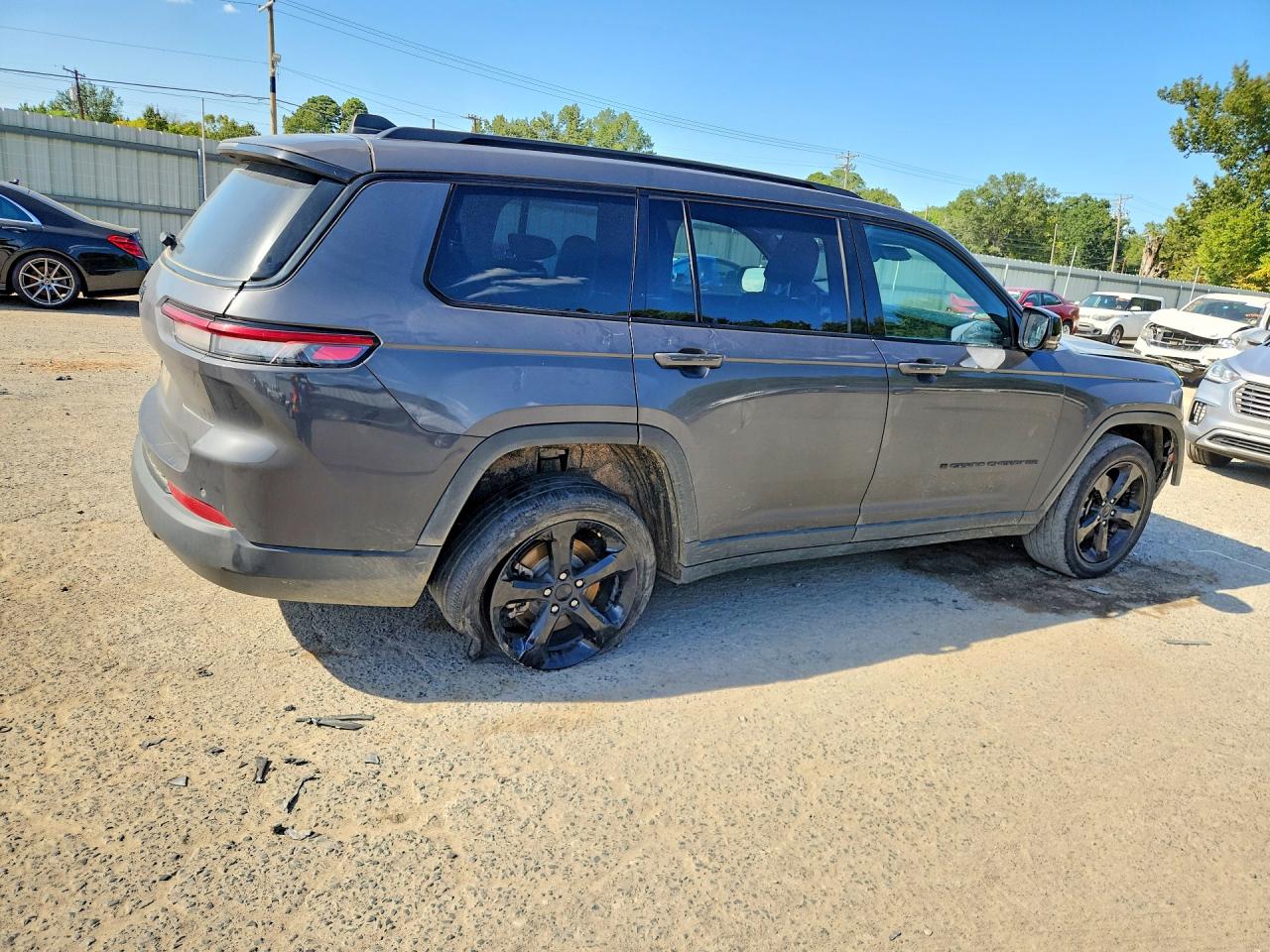 2023 JEEP GRAND CHEROKEE L LAREDO — снимка 3
