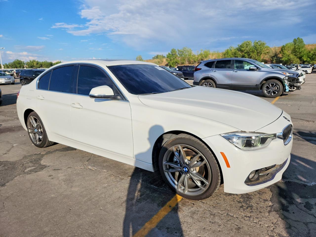 2017 BMW 330 XI — снимка 4