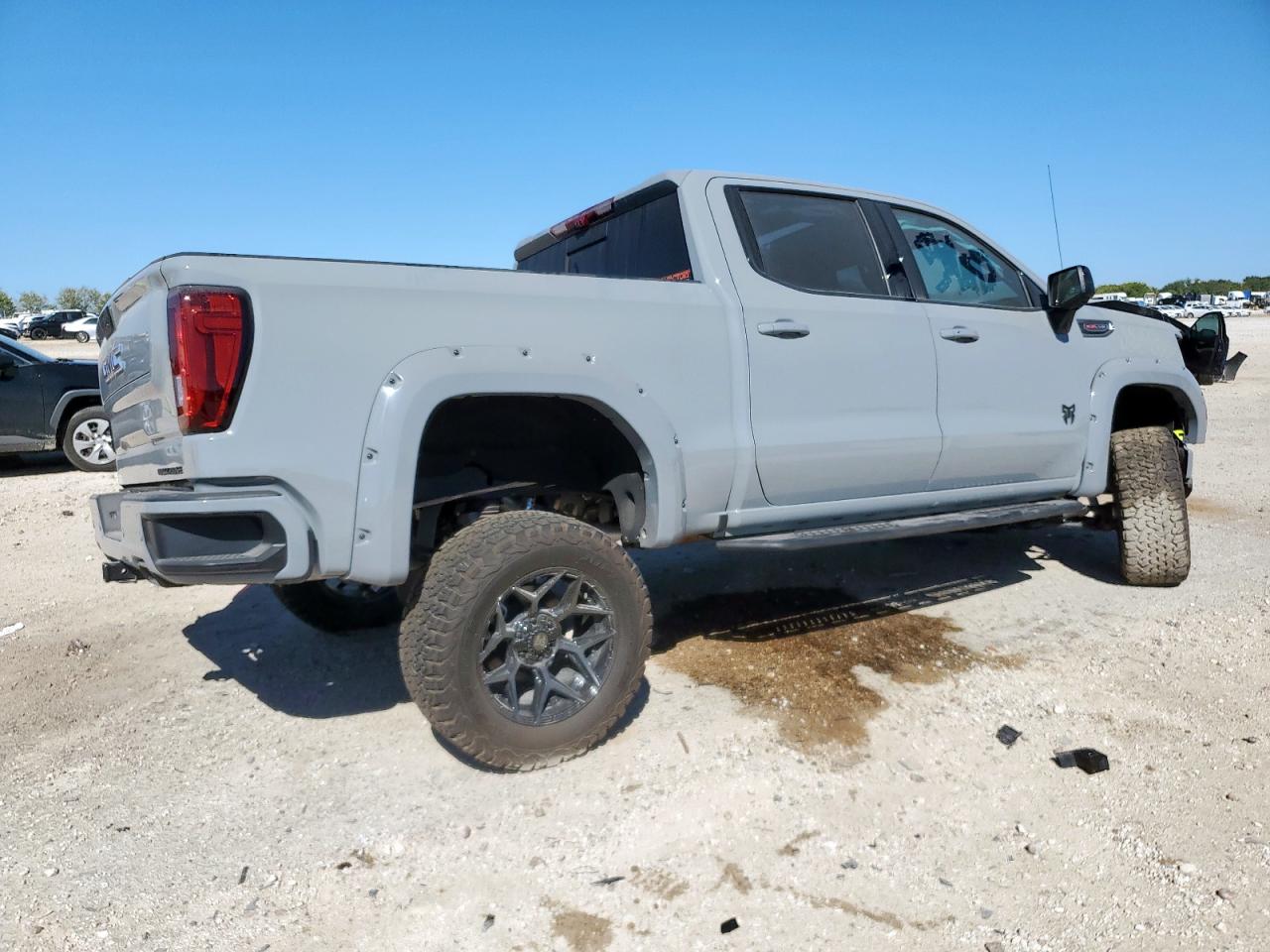 2025 GMC SIERRA K1500 AT4 — снимка 3