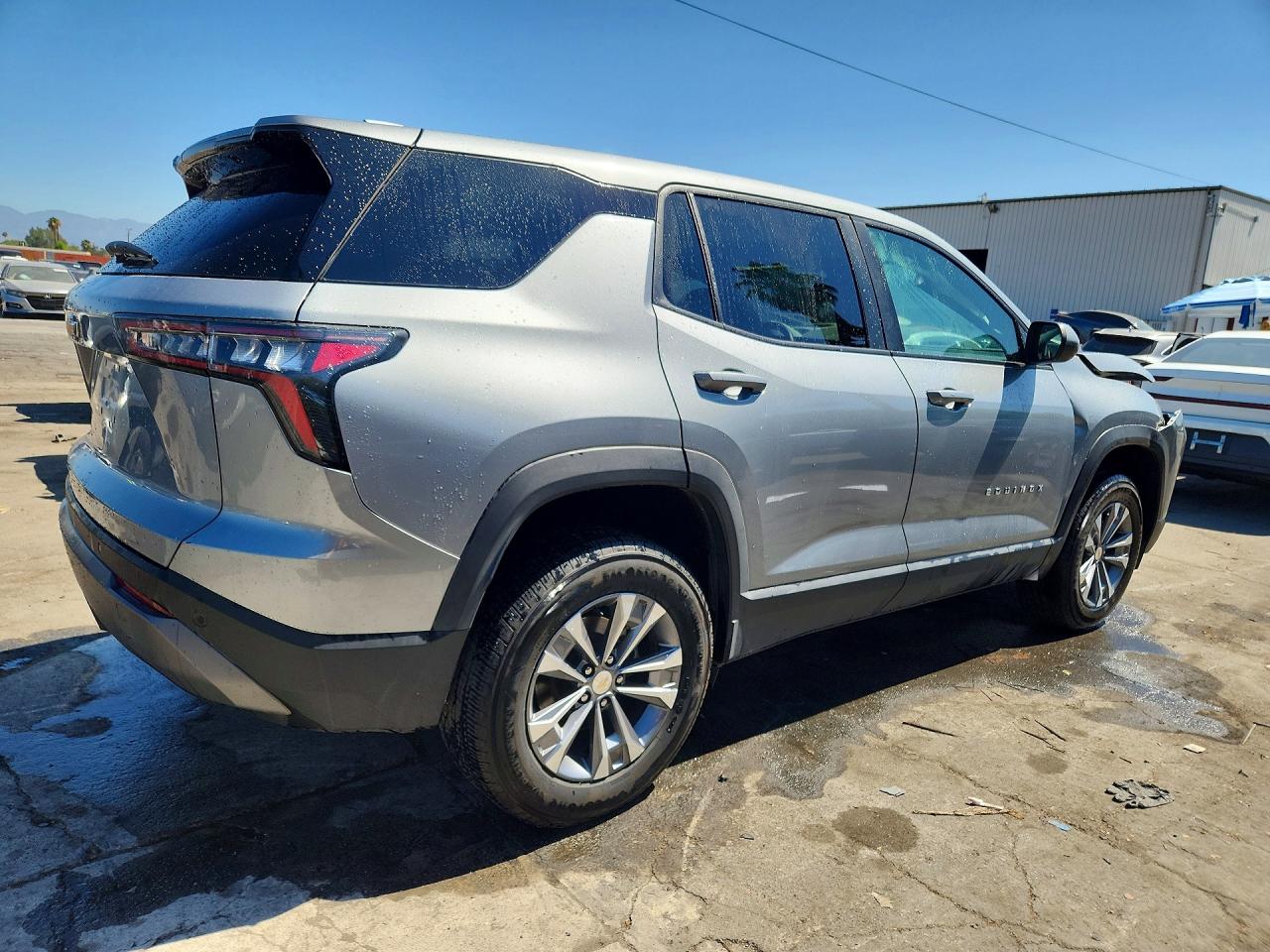 2025 CHEVROLET EQUINOX LT — снимка 3