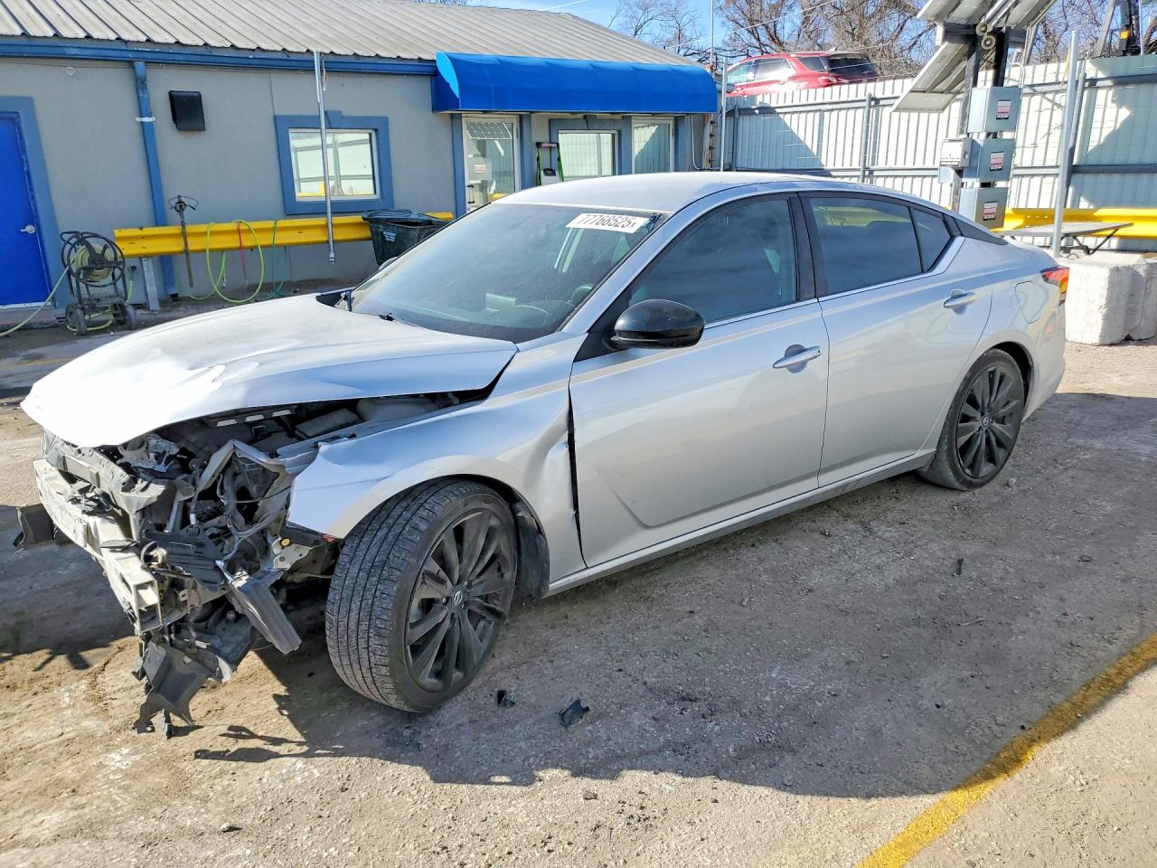 2019 NISSAN ALTIMA SR