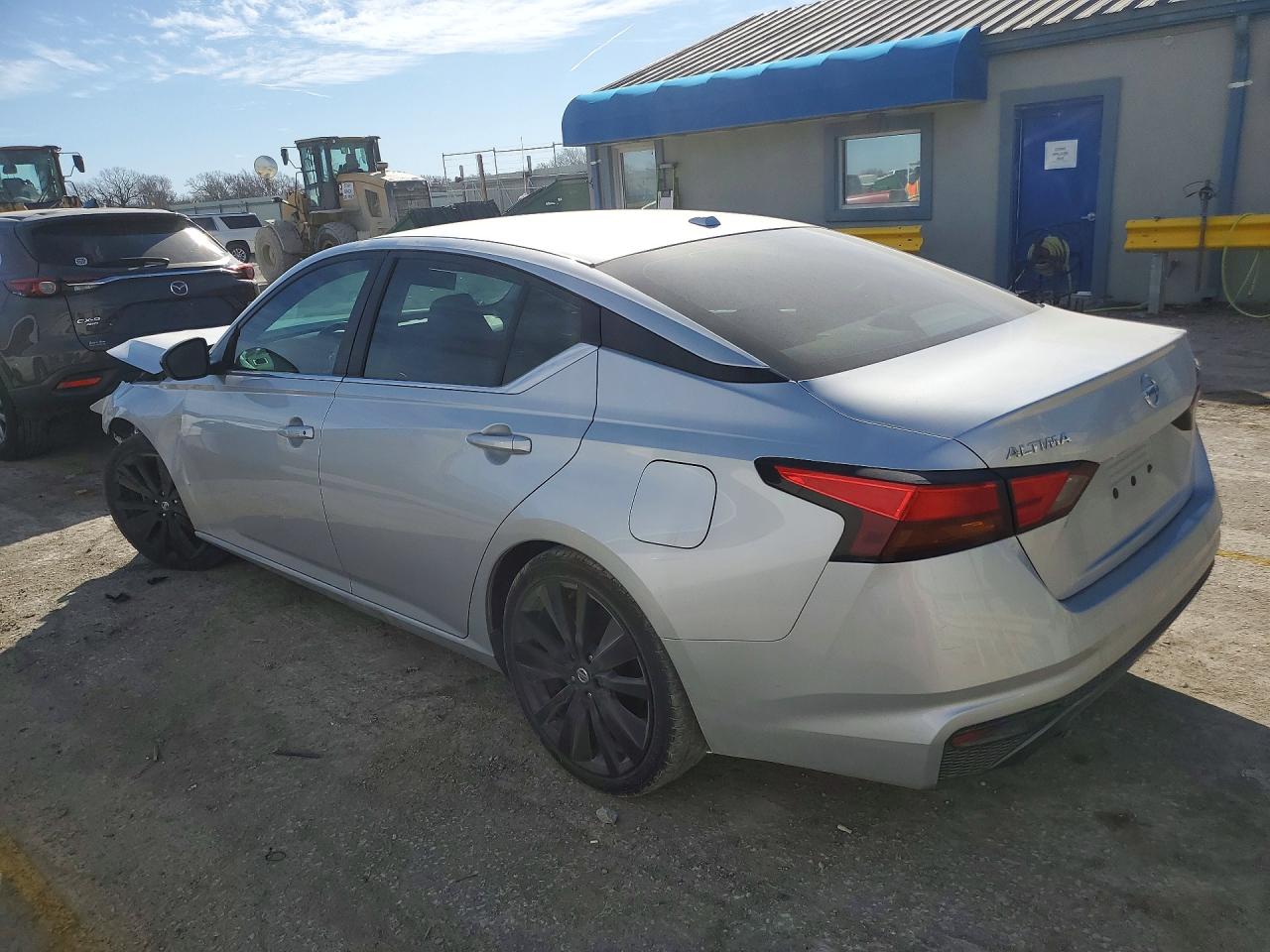 2019 NISSAN ALTIMA SR — снимка 2