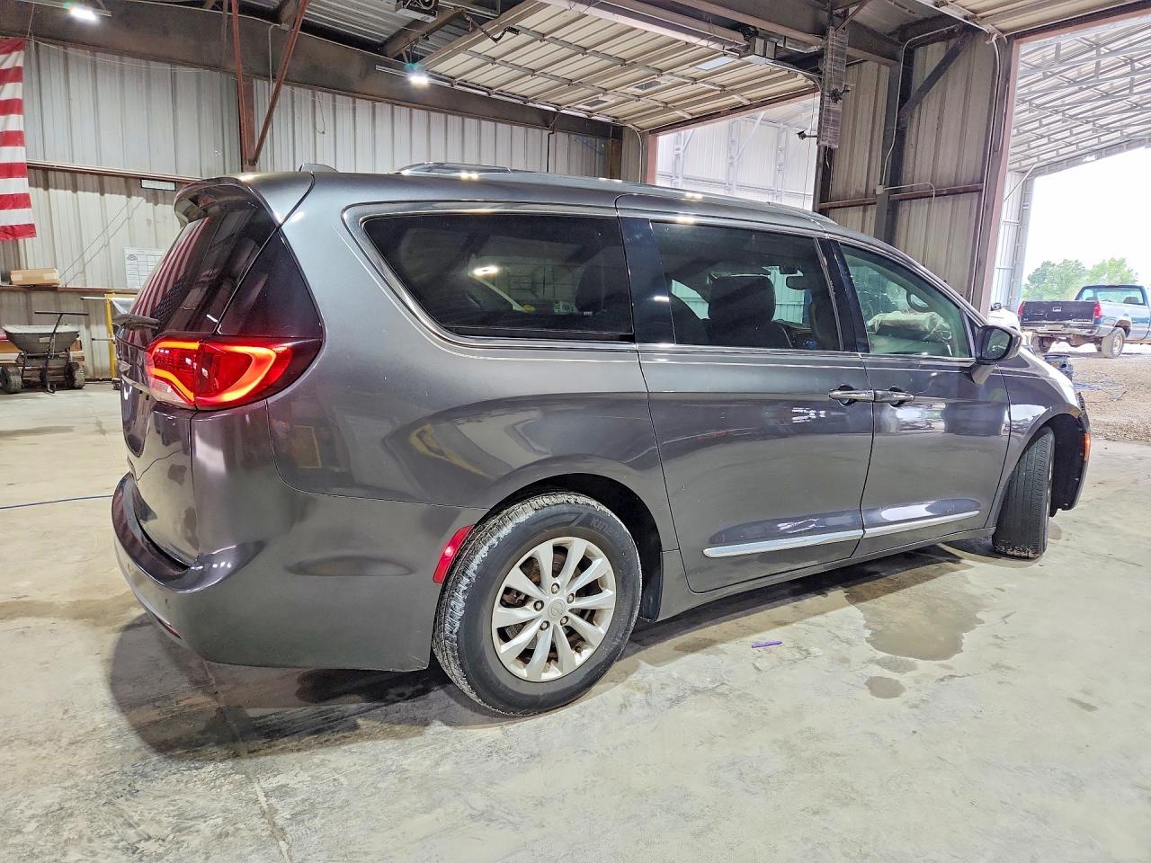 2019 CHRYSLER PACIFICA TOURING L — снимка 3