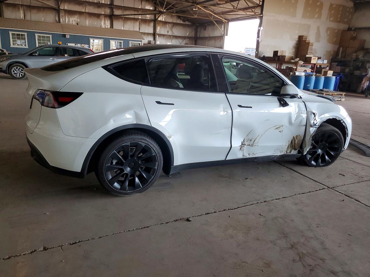 2024 TESLA MODEL Y — снимка 3