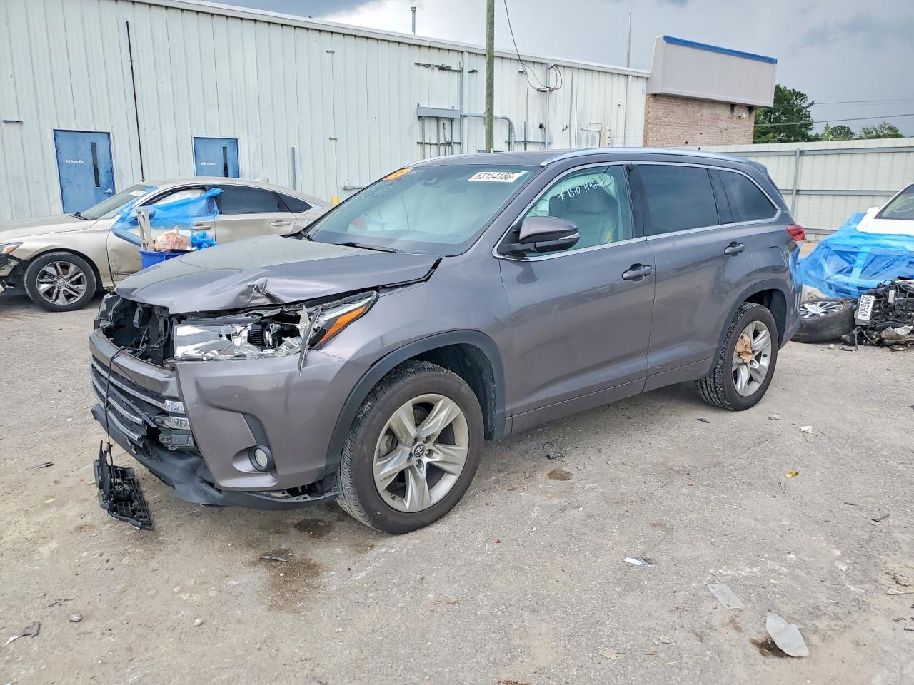 2017 TOYOTA HIGHLANDER LIMITED