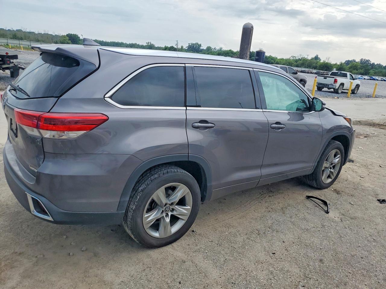 2017 TOYOTA HIGHLANDER LIMITED — снимка 3