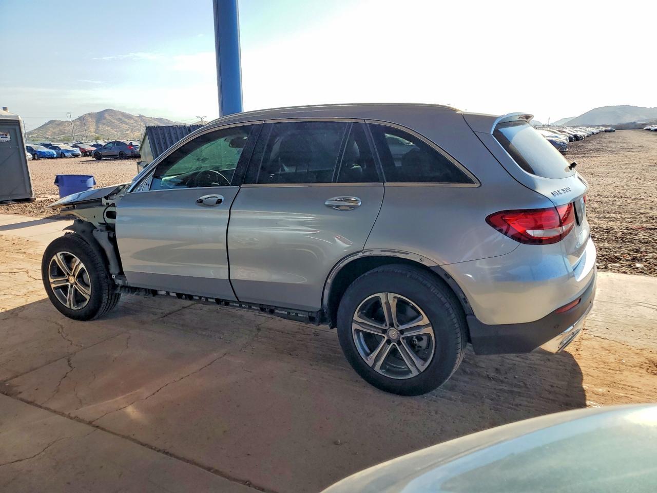 2016 MERCEDES-BENZ GLC 300 — снимка 2
