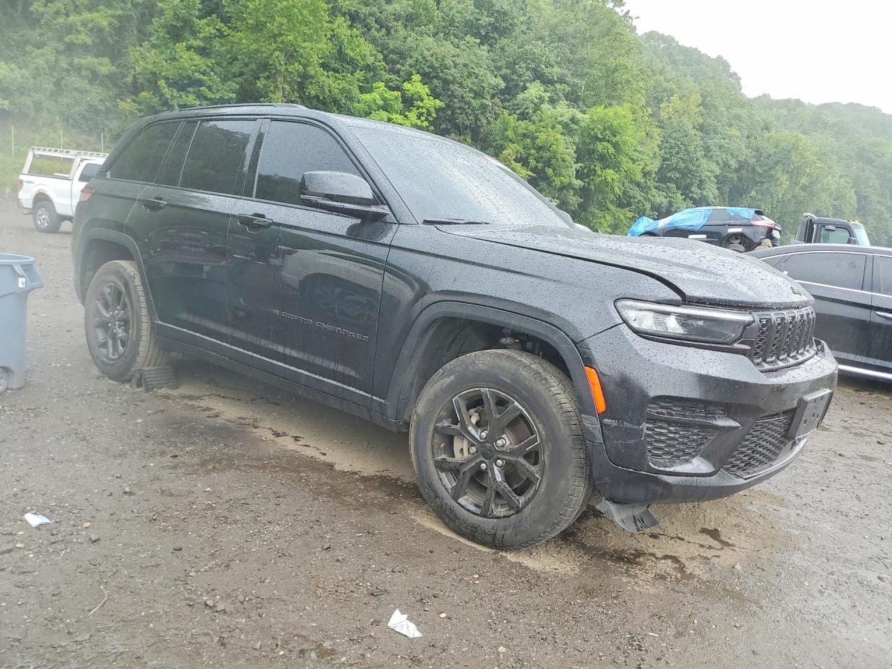 2024 JEEP GRAND CHEROKEE LAREDO — снимка 4