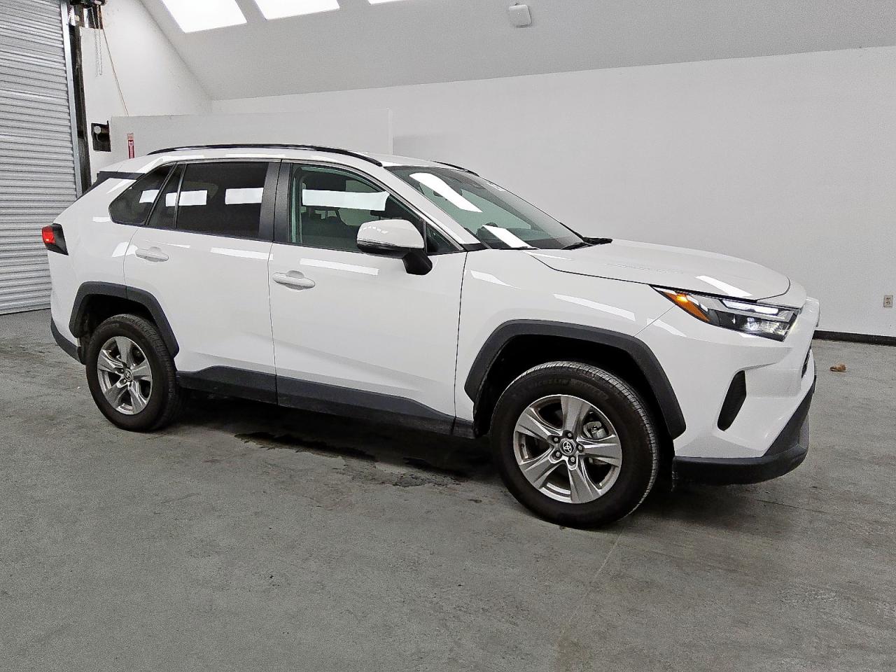 2024 TOYOTA RAV4 XLE — снимка 4