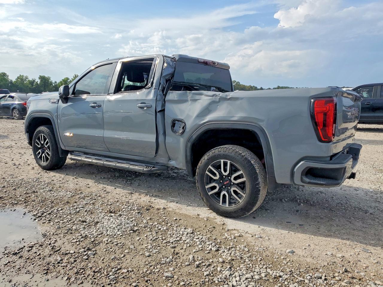 2024 GMC SIERRA K1500 AT4 — снимка 2