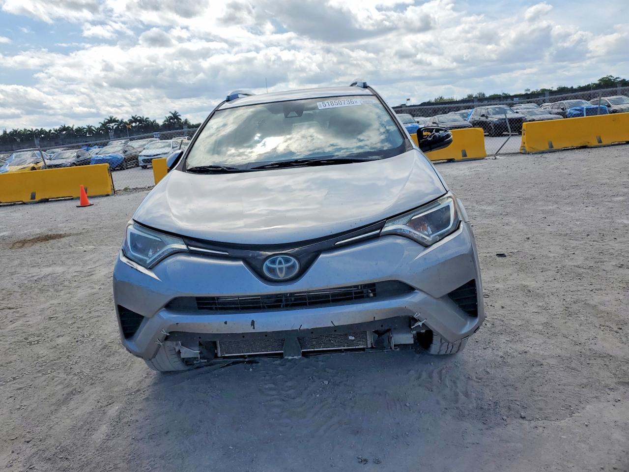 2018 TOYOTA RAV4 HYBRID LE — снимка 5