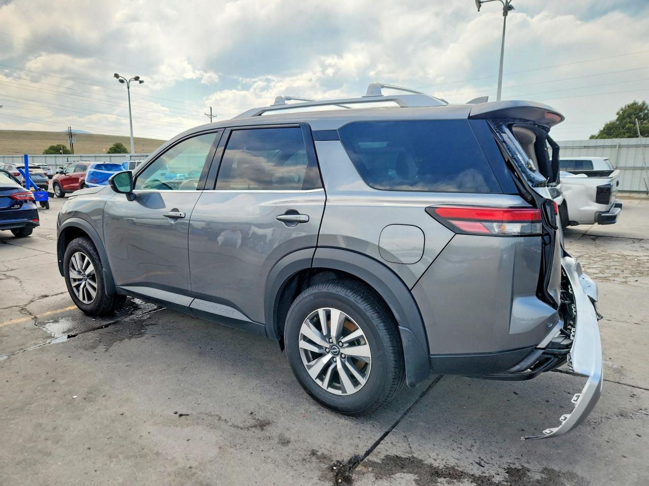 2022 NISSAN PATHFINDER SL — снимка 2