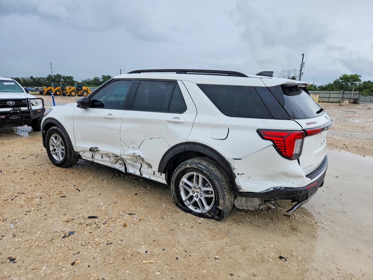 2025 FORD EXPLORER ACTIVE — снимка 2