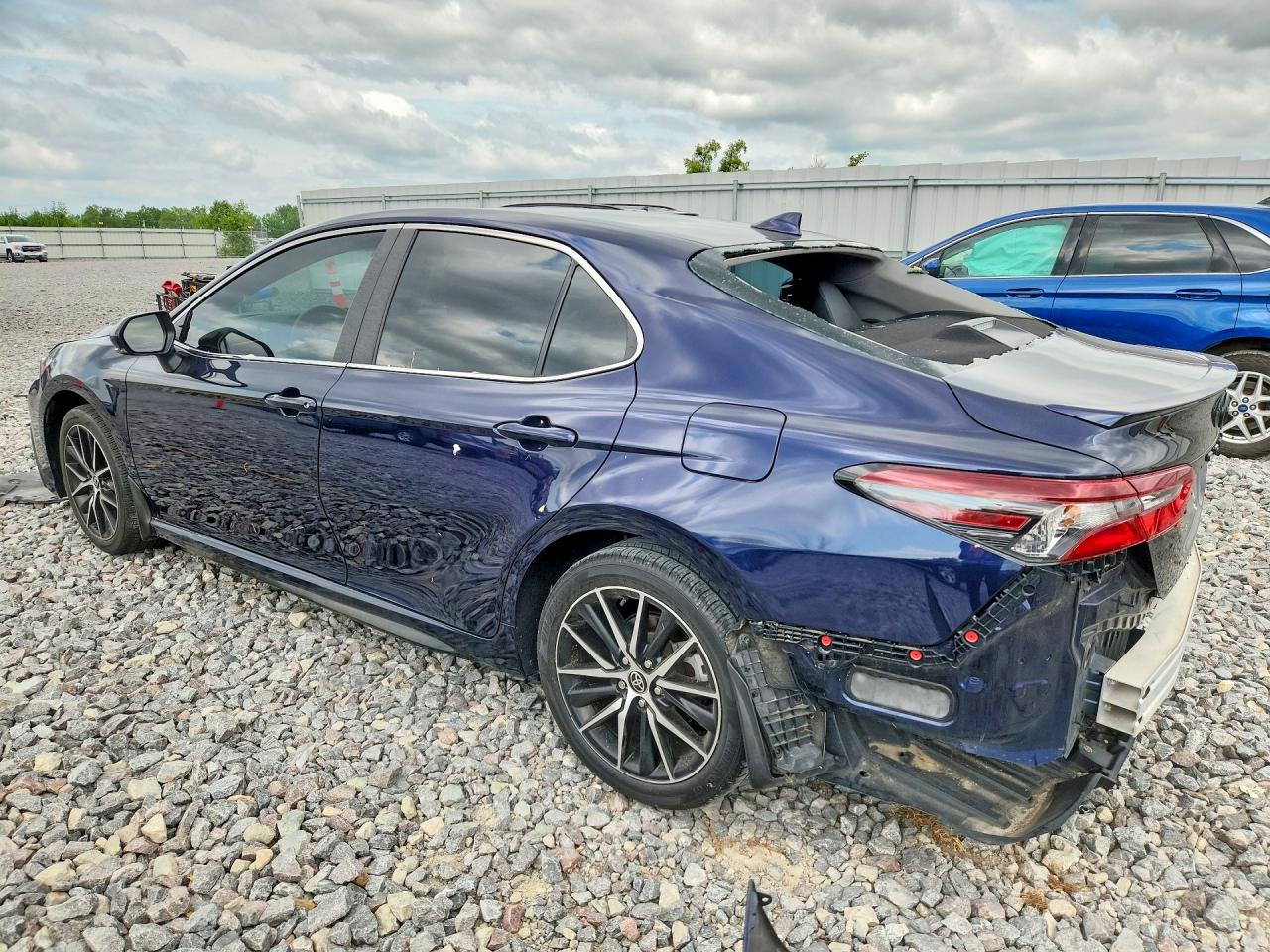 2022 TOYOTA CAMRY SE — снимка 2