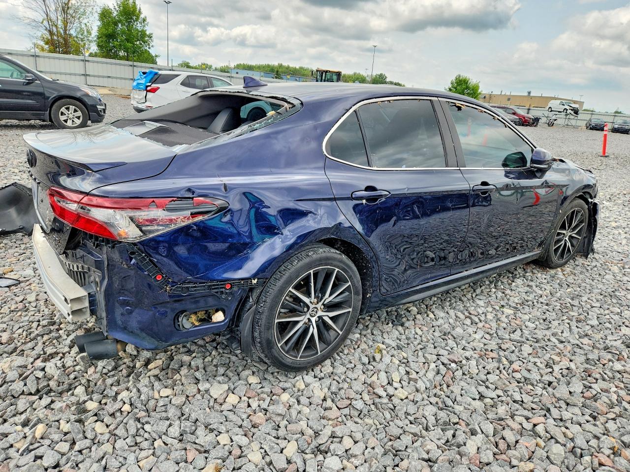 2022 TOYOTA CAMRY SE — снимка 3