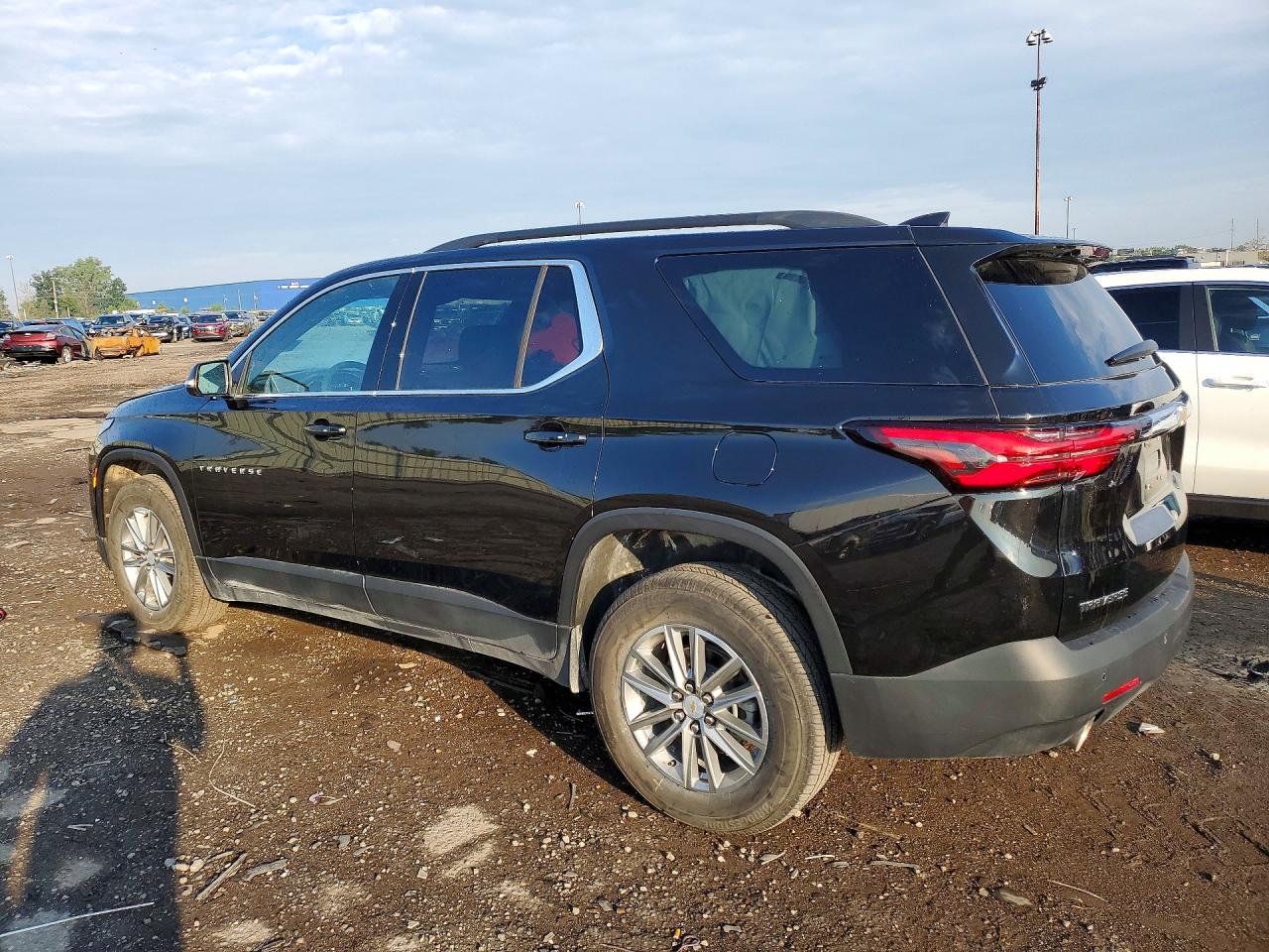 2023 CHEVROLET TRAVERSE LT — снимка 2