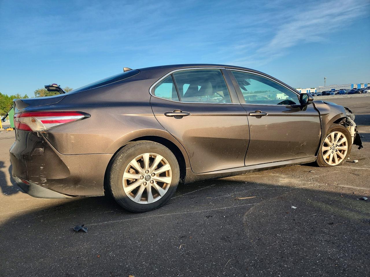 2019 TOYOTA CAMRY LE — снимка 3