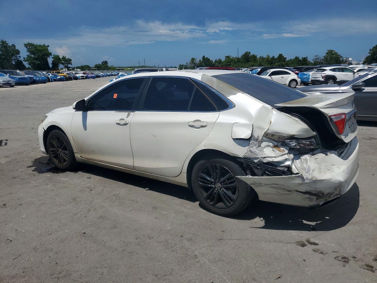 2015 TOYOTA CAMRY SE — снимка 2