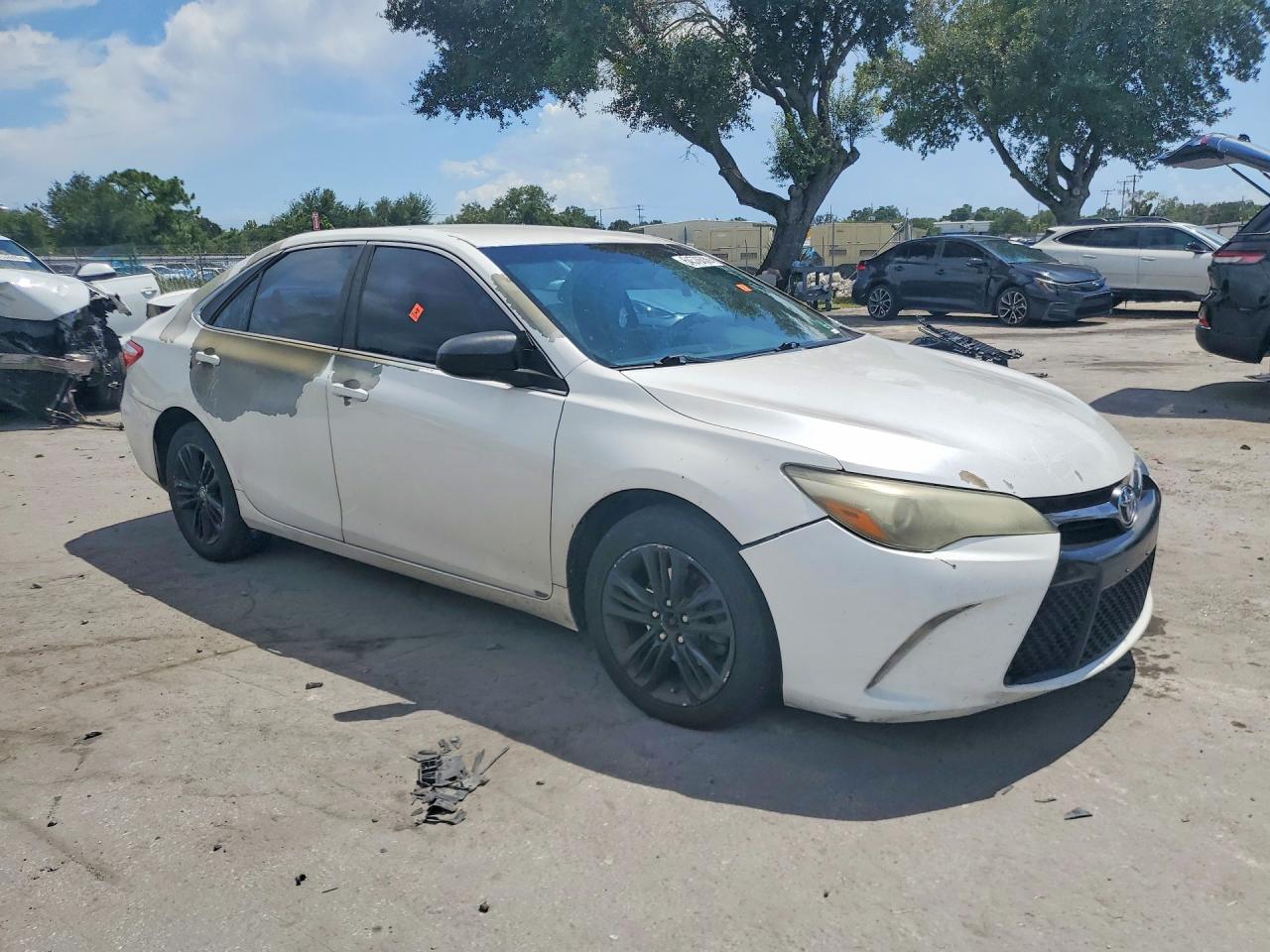 2015 TOYOTA CAMRY SE — снимка 4