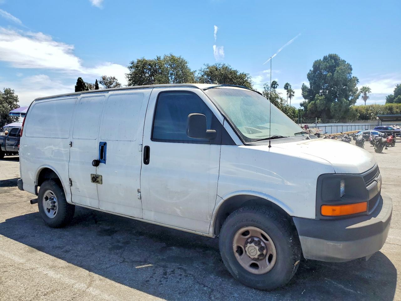 2015 CHEVROLET EXPRESS G2500 — снимка 4