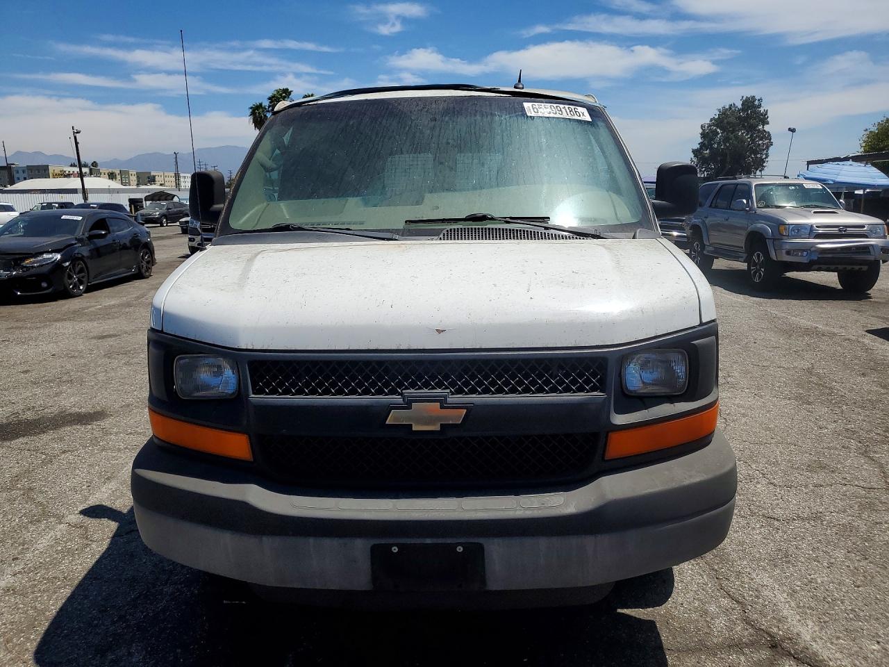 2015 CHEVROLET EXPRESS G2500 — снимка 5