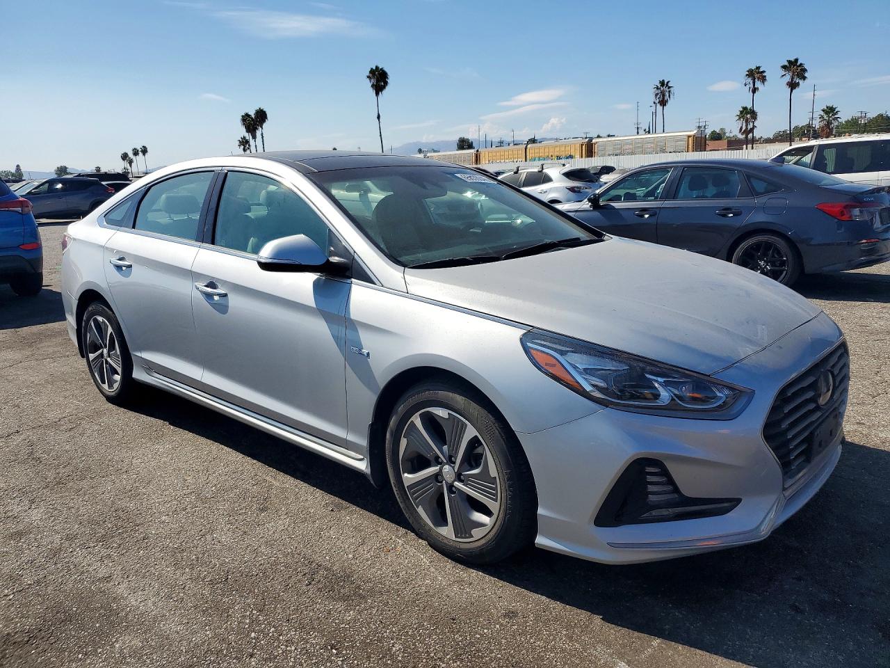 2019 HYUNDAI SONATA HYBRID LIMITED — снимка 4