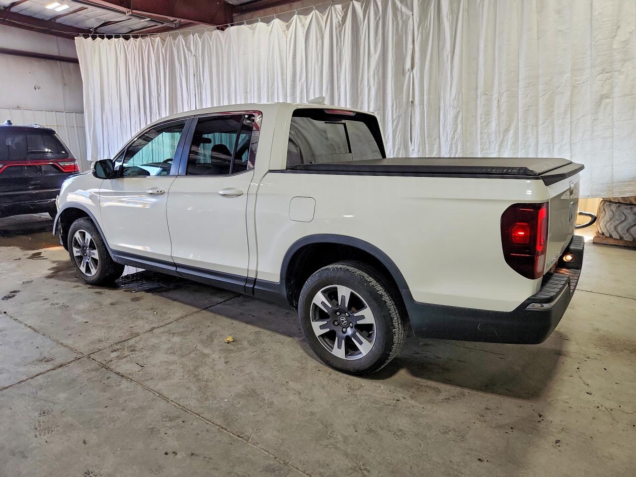 2019 HONDA RIDGELINE RTL — снимка 2