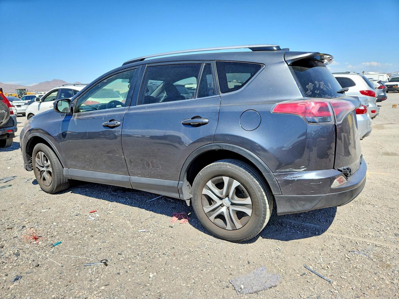 2016 TOYOTA RAV4 LE — снимка 2