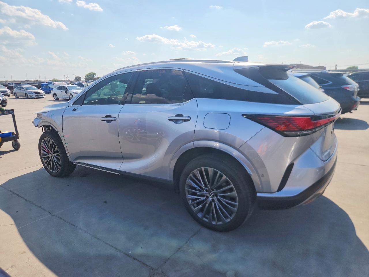 2025 LEXUS RX 450H+ LUXURY — снимка 2