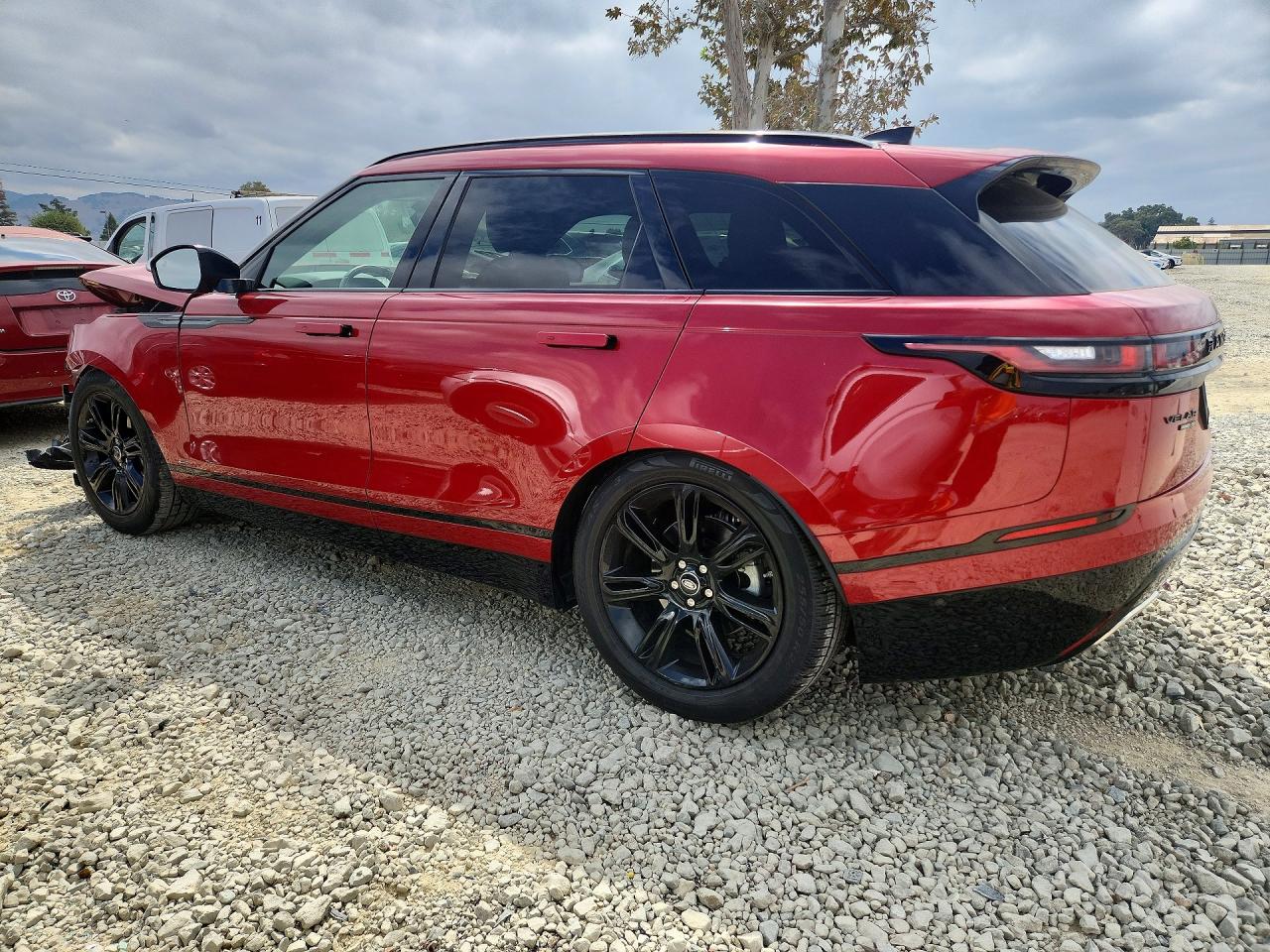2019 LAND ROVER RANGE ROVER VELAR R-DYNAMIC SE — снимка 2