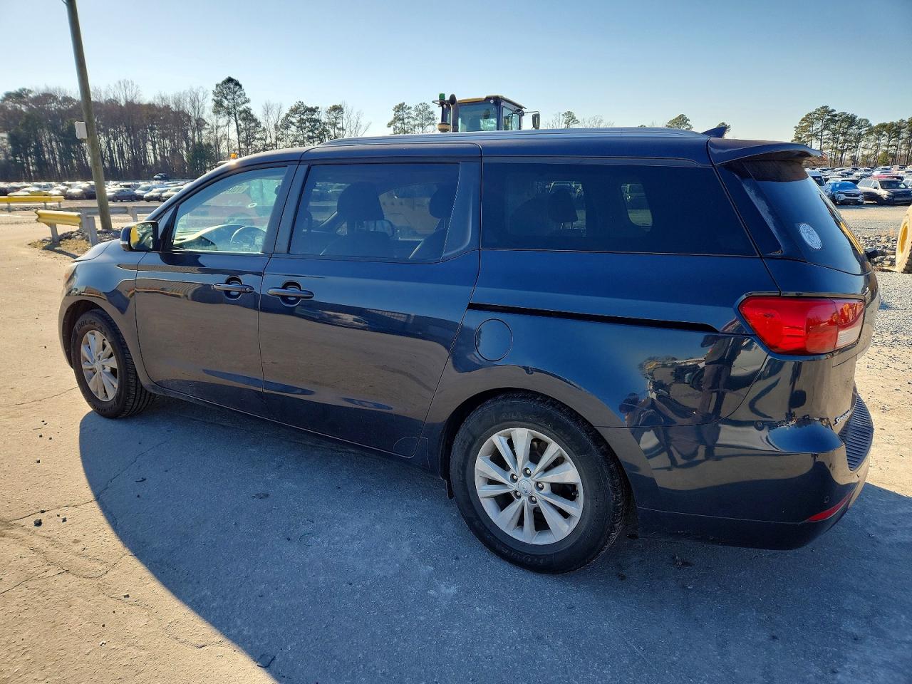2016 KIA SEDONA LX — снимка 2