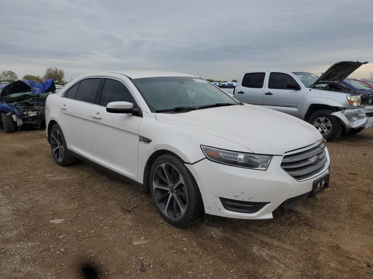 2016 FORD TAURUS SEL — снимка 4